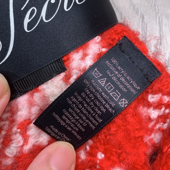 NWT VICTORIA'S SECRET Winter Angel Collection black plaid Scarf - Picture 3 of 6